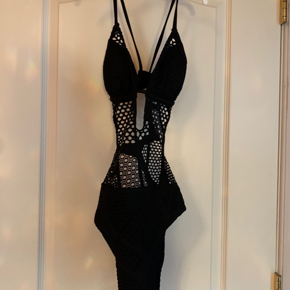 H&M monokini